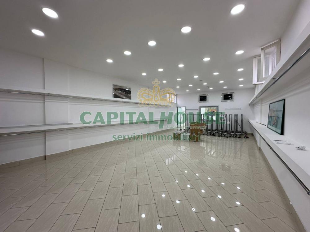 locale commerciale in vendita a San Giuseppe Vesuviano