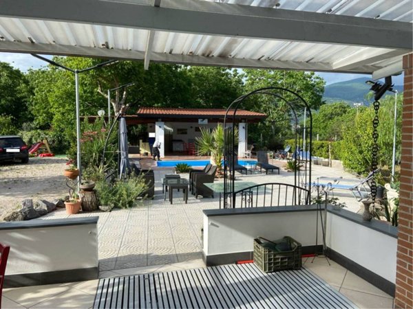 casa indipendente in vendita a San Giuseppe Vesuviano in zona Piano Del Principe