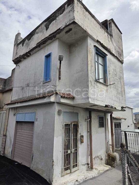 casa indipendente a San Giuseppe Vesuviano in zona Santa Maria la Scala
