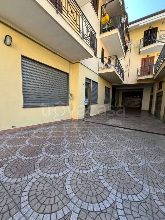 locale commerciale in vendita a San Paolo Bel Sito