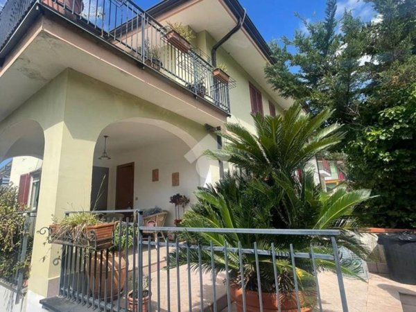 casa indipendente in vendita a San Paolo Bel Sito