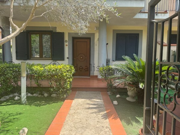 casa indipendente in vendita a San Paolo Bel Sito