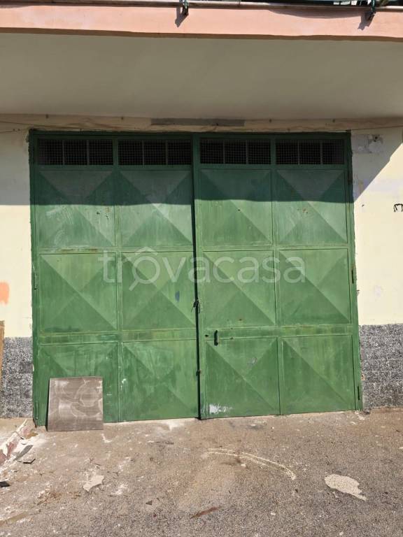 locale di sgombero in vendita a San Sebastiano al Vesuvio