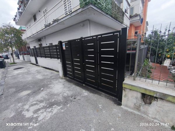 locale commerciale in vendita a San Sebastiano al Vesuvio