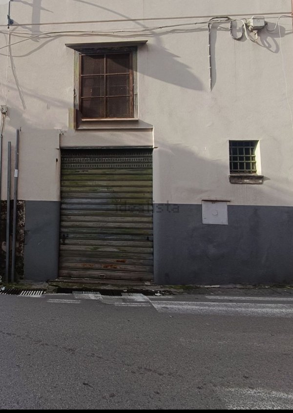 locale commerciale in vendita a Sant'Agnello