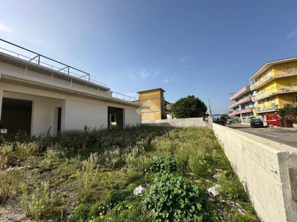 negozio in vendita a Sant'Anastasia