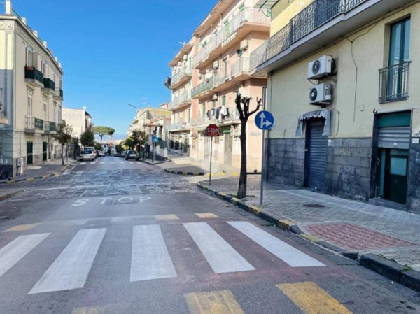 negozio in vendita a Sant'Anastasia