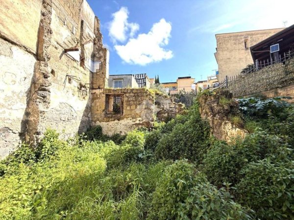 intera palazzina in vendita a Sant'Anastasia