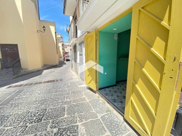 negozio in vendita a Sant'Anastasia