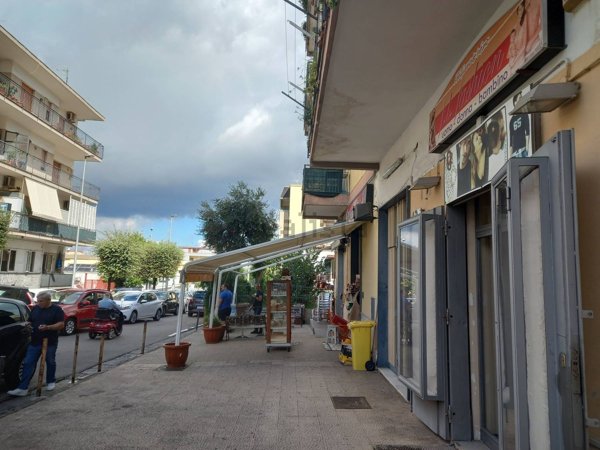 locale commerciale in vendita a Sant'Anastasia
