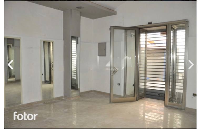 locale commerciale in vendita a Sant'Anastasia