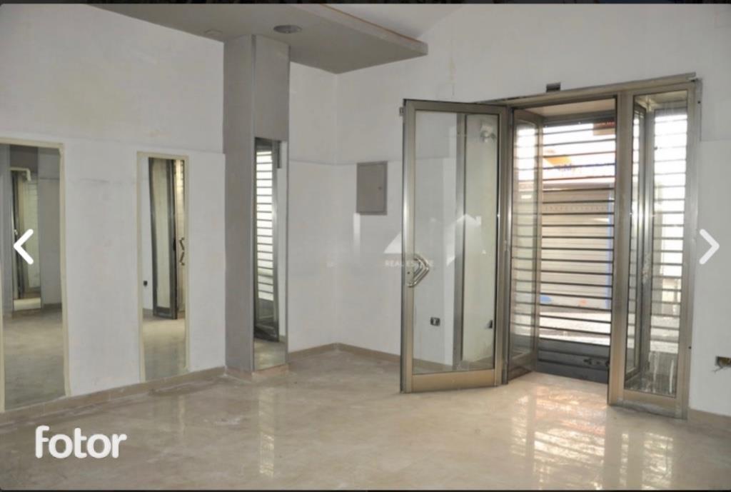 locale commerciale in vendita a Sant'Anastasia