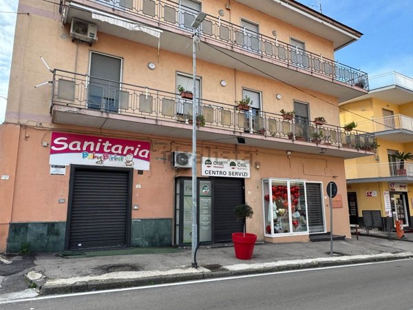 locale commerciale in vendita a Sant'Anastasia