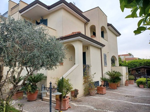 casa indipendente in vendita a Sant'Anastasia