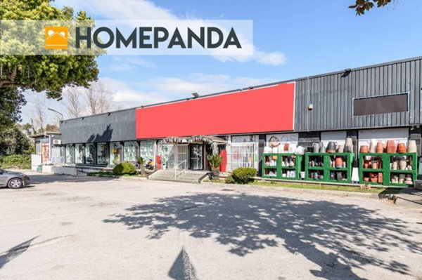 locale commerciale in vendita a Sant'Antimo