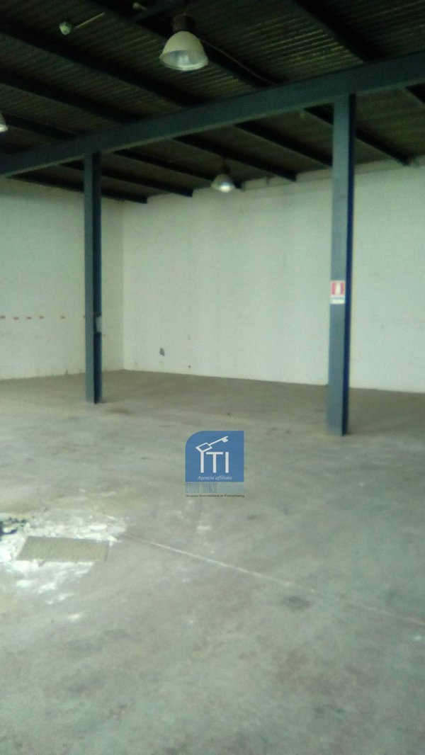 capannone in vendita a Sant'Antimo