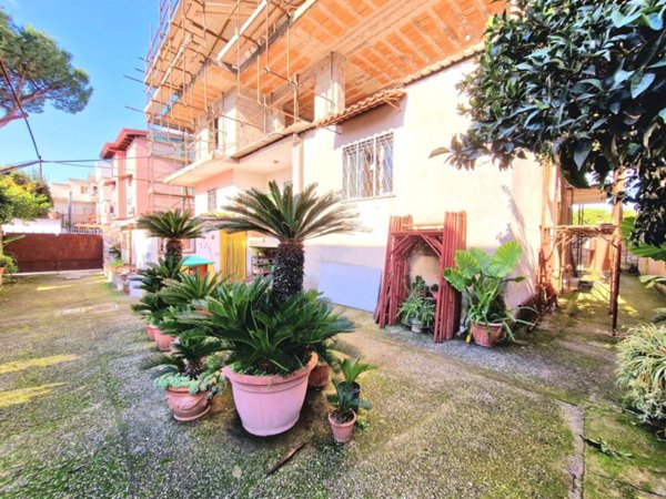 casa indipendente in vendita a Sant'Antimo