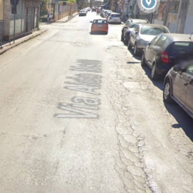 locale commerciale in vendita a Sant'Antimo