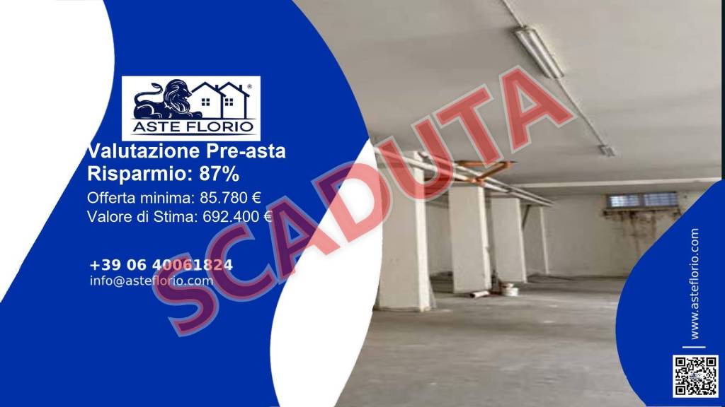 locale commerciale in vendita a Sant'Antimo