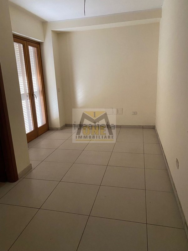 locale commerciale in vendita a Sant'Antimo