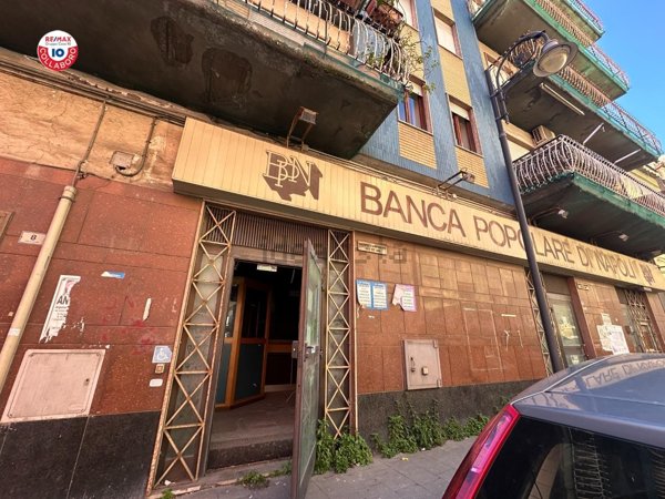 locale commerciale in vendita a Sant'Antimo