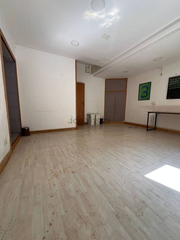 locale commerciale in vendita a Sant'Antimo