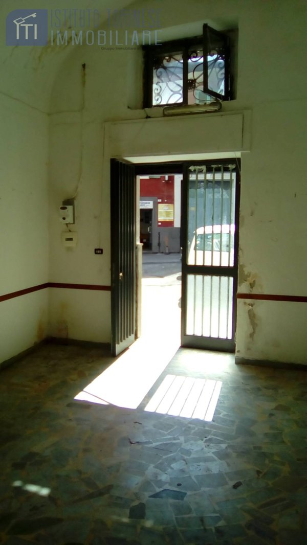 locale commerciale in vendita a Sant'Antimo