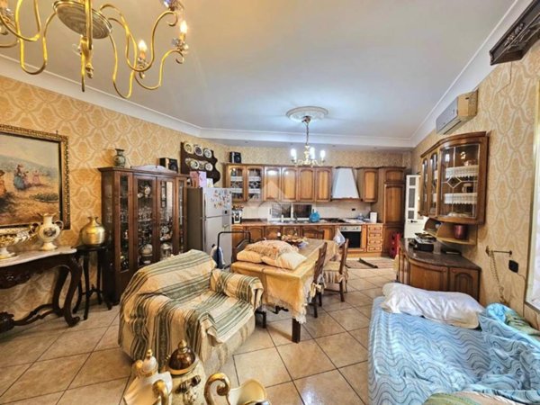 intera palazzina in vendita a Sant'Antimo