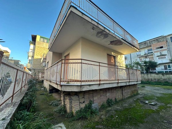 casa indipendente in vendita a Sant'Antimo