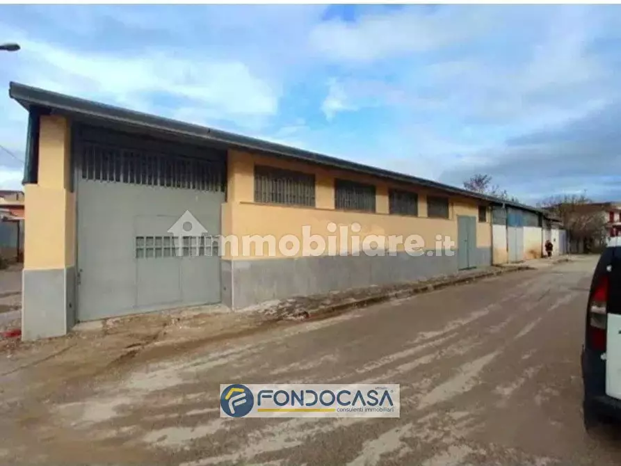 locale di sgombero in vendita a Sant'Antimo