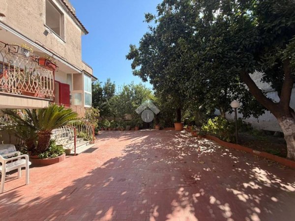 casa indipendente in vendita a Sant'Antimo