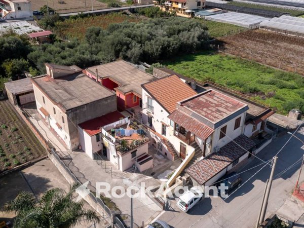 casa indipendente in vendita a Sant'Antonio Abate