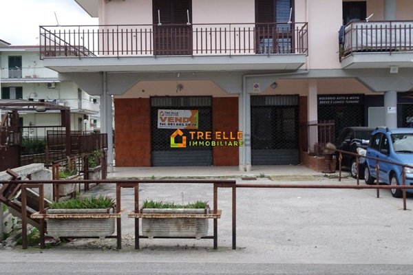 locale commerciale in vendita a San Vitaliano