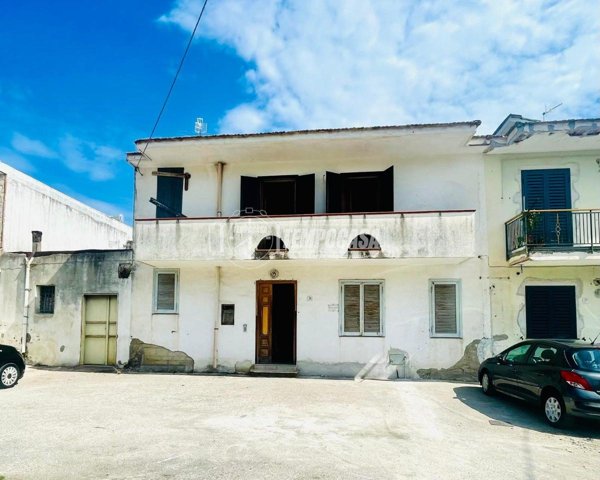 casa indipendente in vendita a Saviano in zona Montagnola