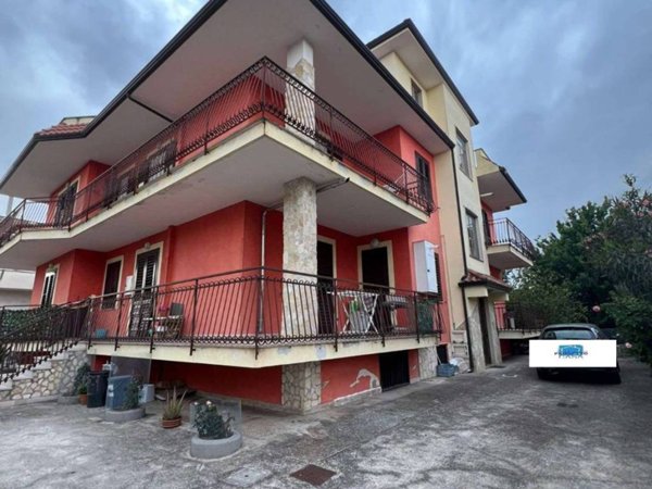 intera palazzina in vendita a Saviano