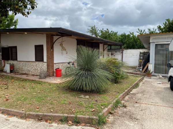 casa indipendente in vendita a Saviano
