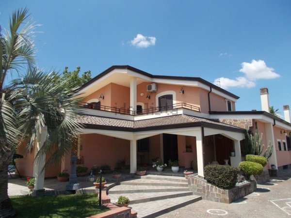 casa indipendente in vendita a Saviano