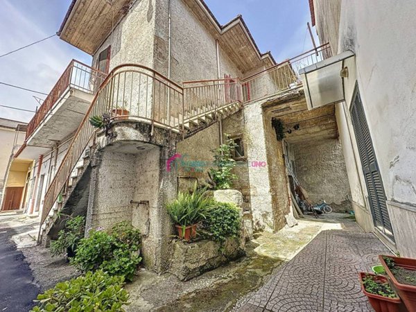 casa indipendente in vendita a Saviano