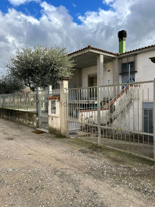 casa indipendente in vendita a Saviano