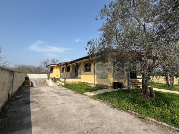 casa indipendente in vendita a Saviano