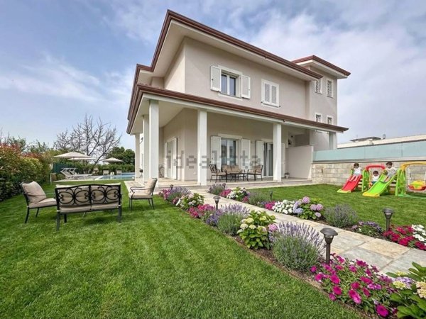 casa indipendente in vendita a Saviano