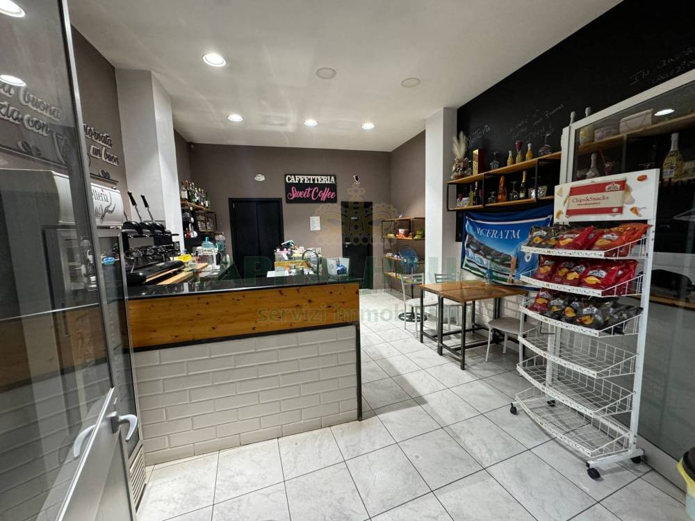 negozio in vendita a Saviano