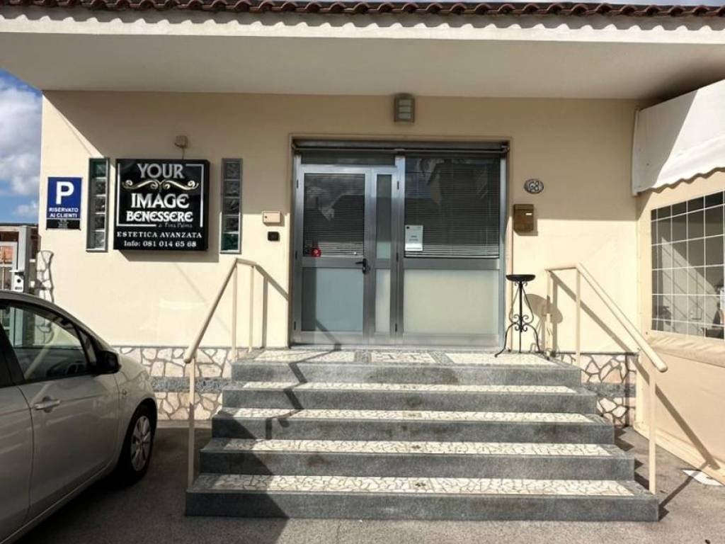 negozio in vendita a Saviano