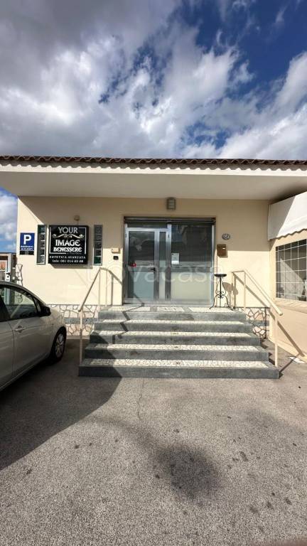 negozio in vendita a Saviano