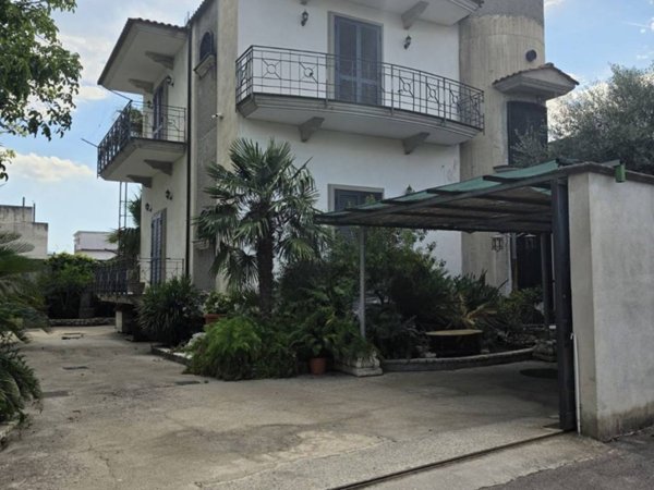 casa indipendente in vendita a Saviano