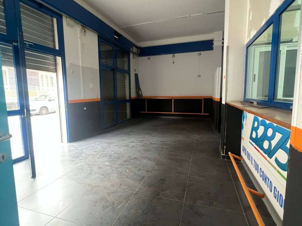 negozio in vendita a Scisciano
