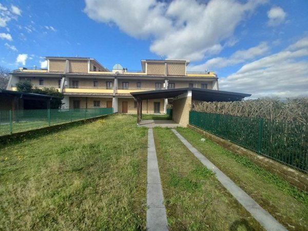 casa indipendente in vendita a Scisciano in zona Camaldoli