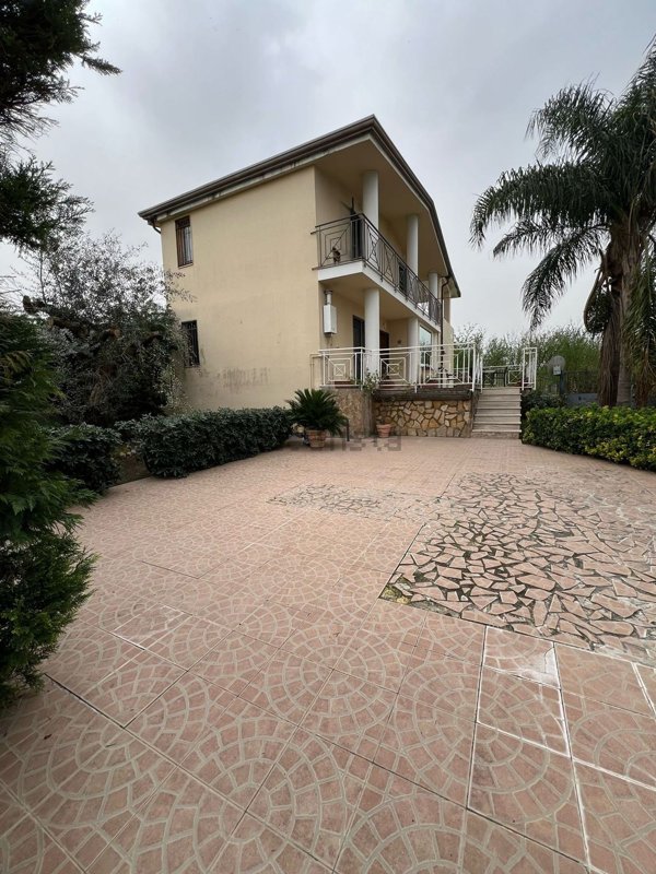 casa indipendente in vendita a Scisciano in zona Camaldoli