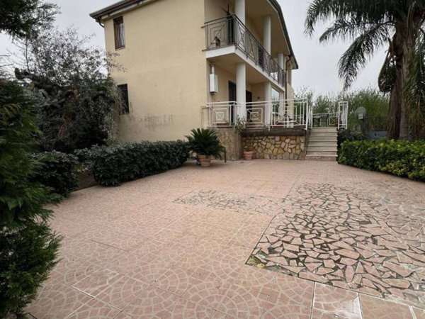 casa indipendente in vendita a Scisciano in zona Camaldoli