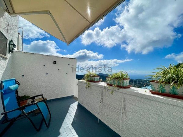 casa indipendente in vendita a Serrara Fontana